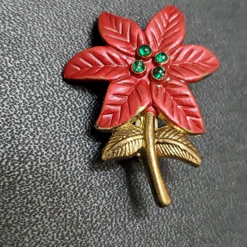 Vintage gold tone flower brooch poinsettia red green